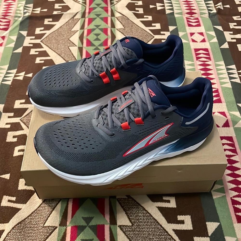 Altra Provision 7